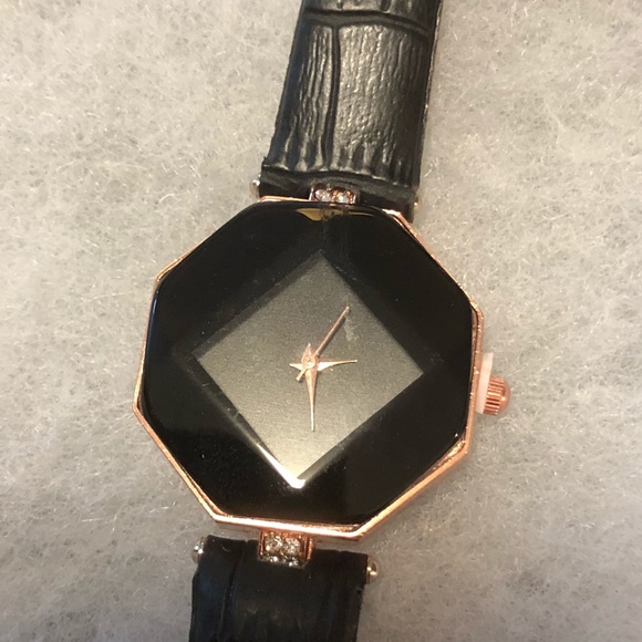 Watch - Picture 5 of 5